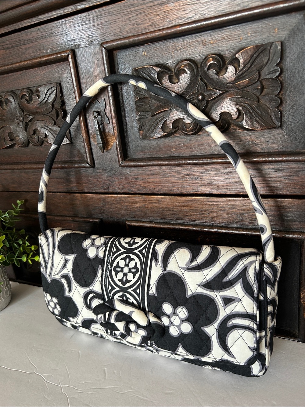 Black & Cream Quilted Floral Shoulder Bag